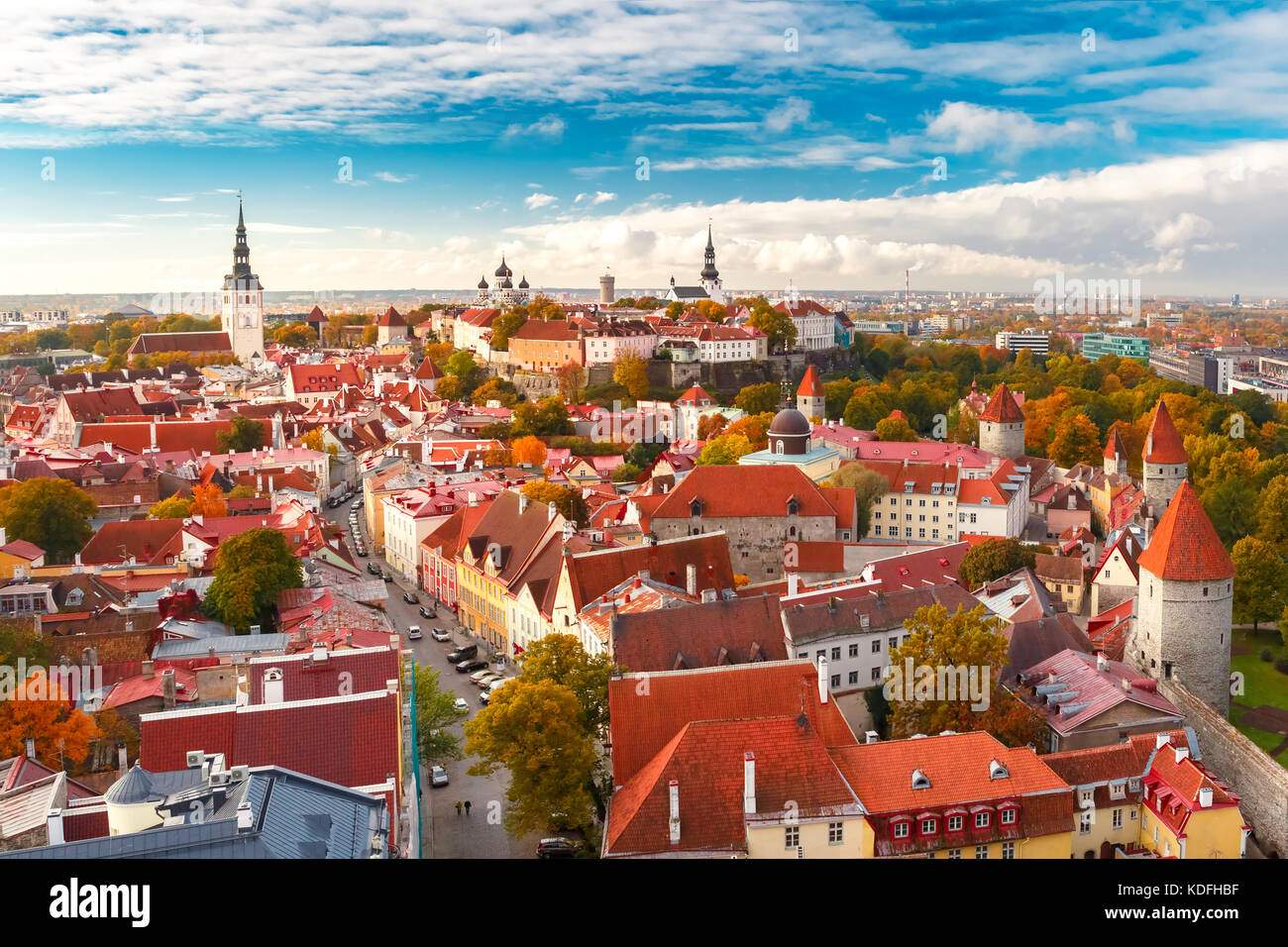 Antenne Panorama der Altstadt Tallinn, Estland Stockfoto