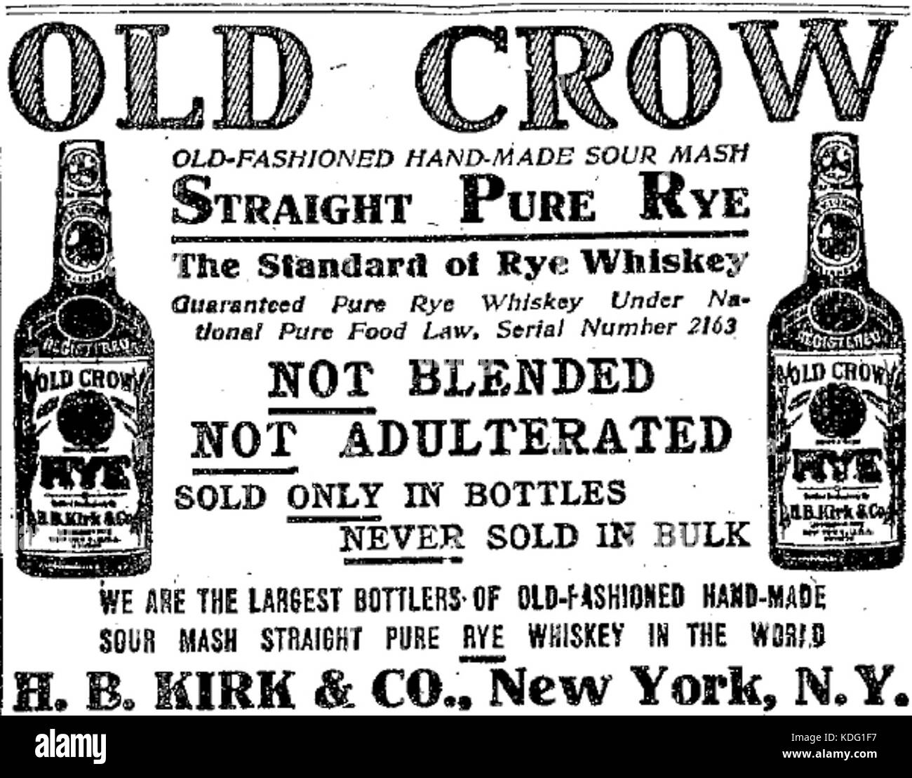 Eine Werbung für Old Crow, eine Whiskey-Marke, möglicherweise aus der Mitte des 20. Jahrhunderts. Stockfoto