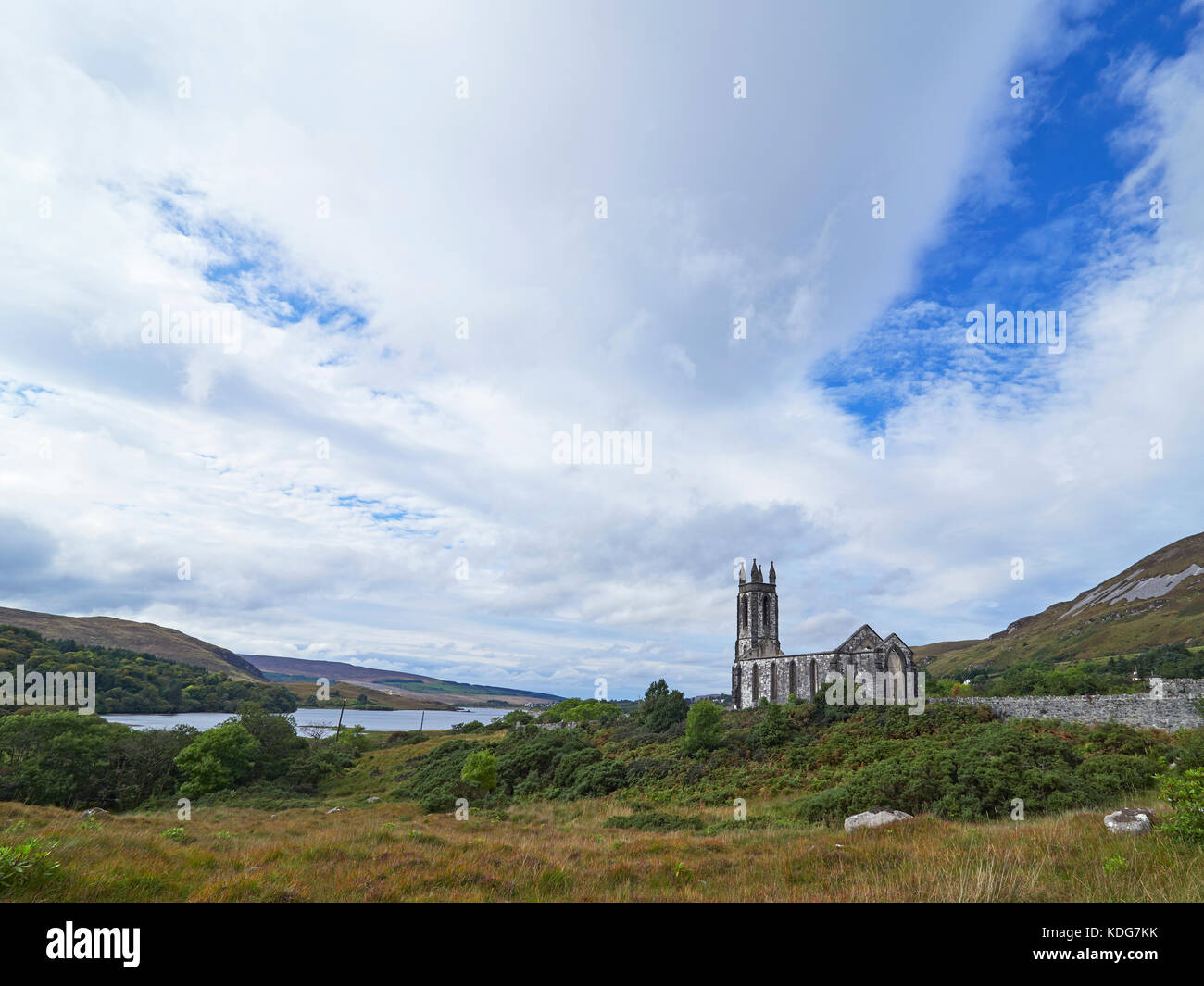 Dunlewey oder dunlewy Kirche am Fuße des Mount Errigal und der vergiftete Glen County Donegal Irland ruiniert Stockfoto