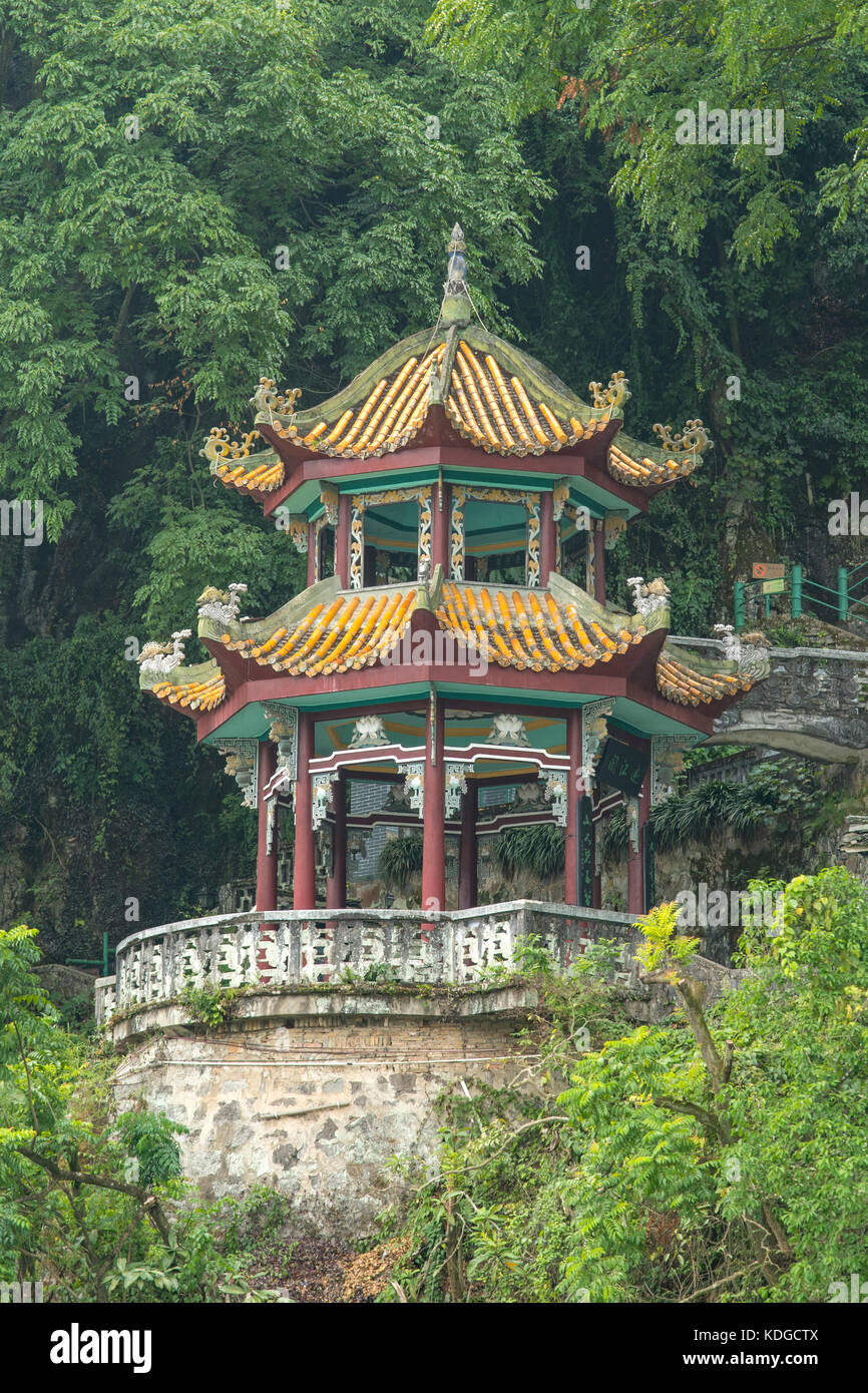 Pavillon am Fluss Lijiang, Guilin, Guangxi, China Stockfoto