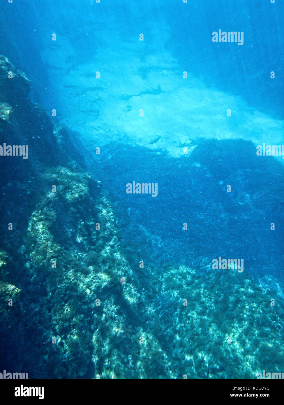 Unbekannt großen alten Los auf dem Meeresboden vor der Küste bei Bahar ic-Caghaq im Mittelmeer Malta liegen Stockfoto