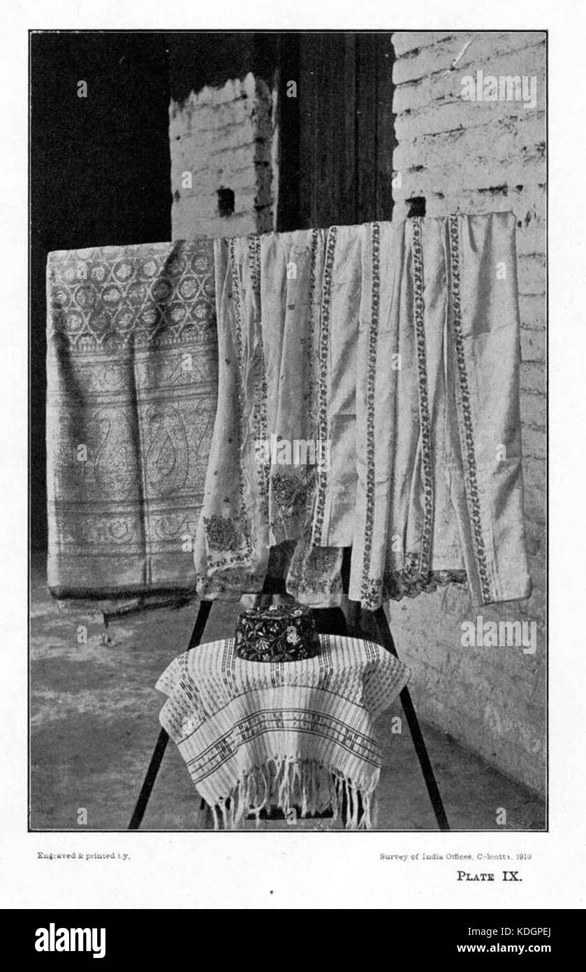 Exemplare von kinkhabs Brokat und Tuch von Gold und Silber von Babu Mallinath Ray Stockfoto