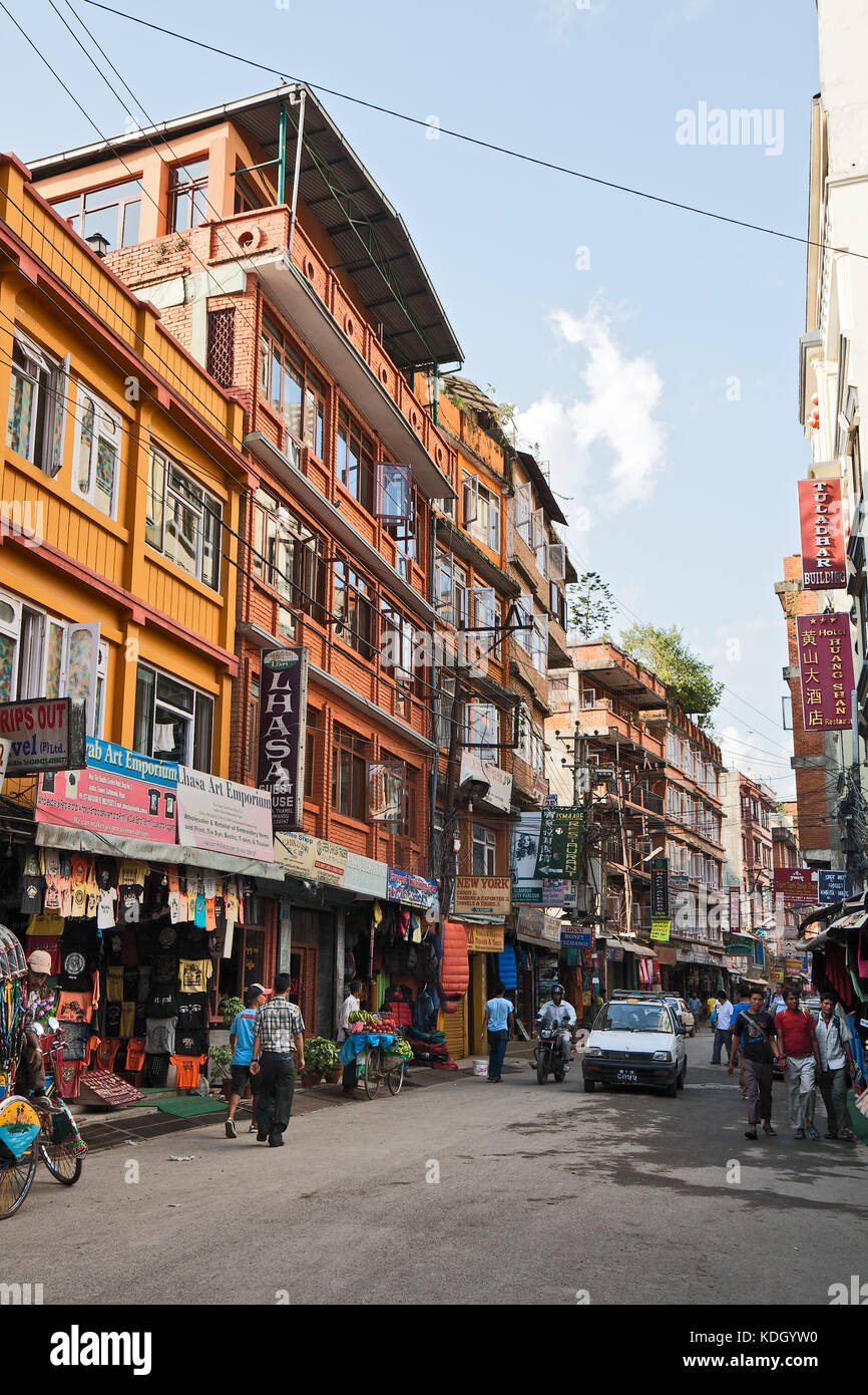 Kathmandu, Nepal - September 29, 2012 - Straße in Thamel, dem Touristenviertel von Kathmandu Stockfoto