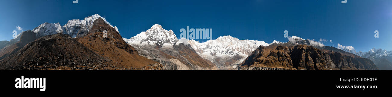 Himalayan Berglandschaft - Blick vom Annapurna Basislager Stockfoto