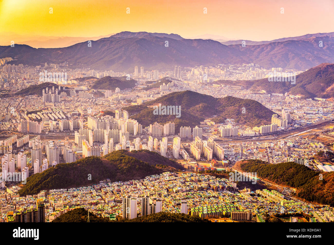 Busan, Südkorea Stadtbild in der Abenddämmerung. Stockfoto