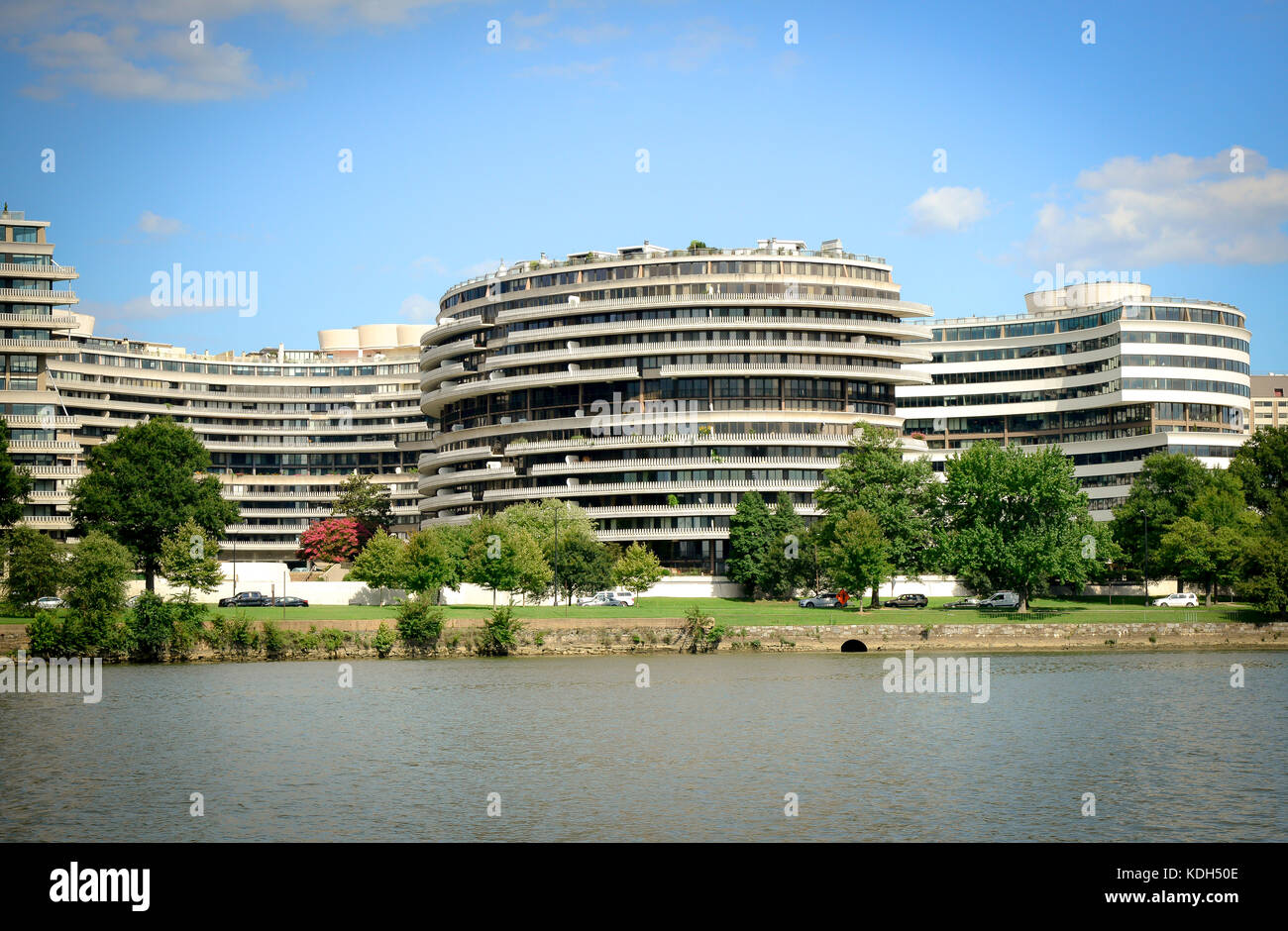 Blick vom Potomac River der berühmten Watergate-komplex in Washington, DC, USA Stockfoto
