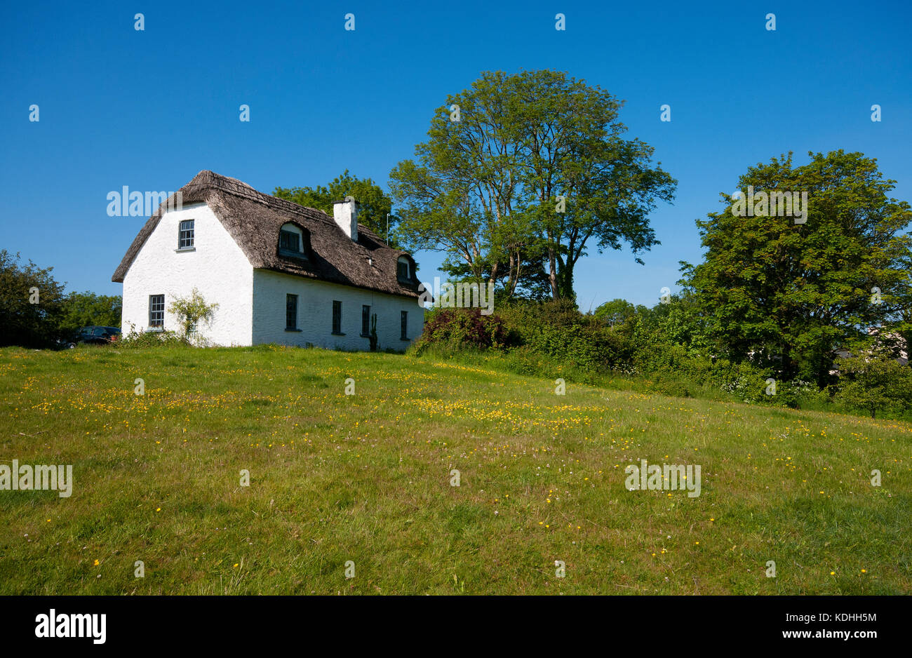 Typisches Haus mit Reetdach Kinvarra, County Galway, Irland Stockfoto