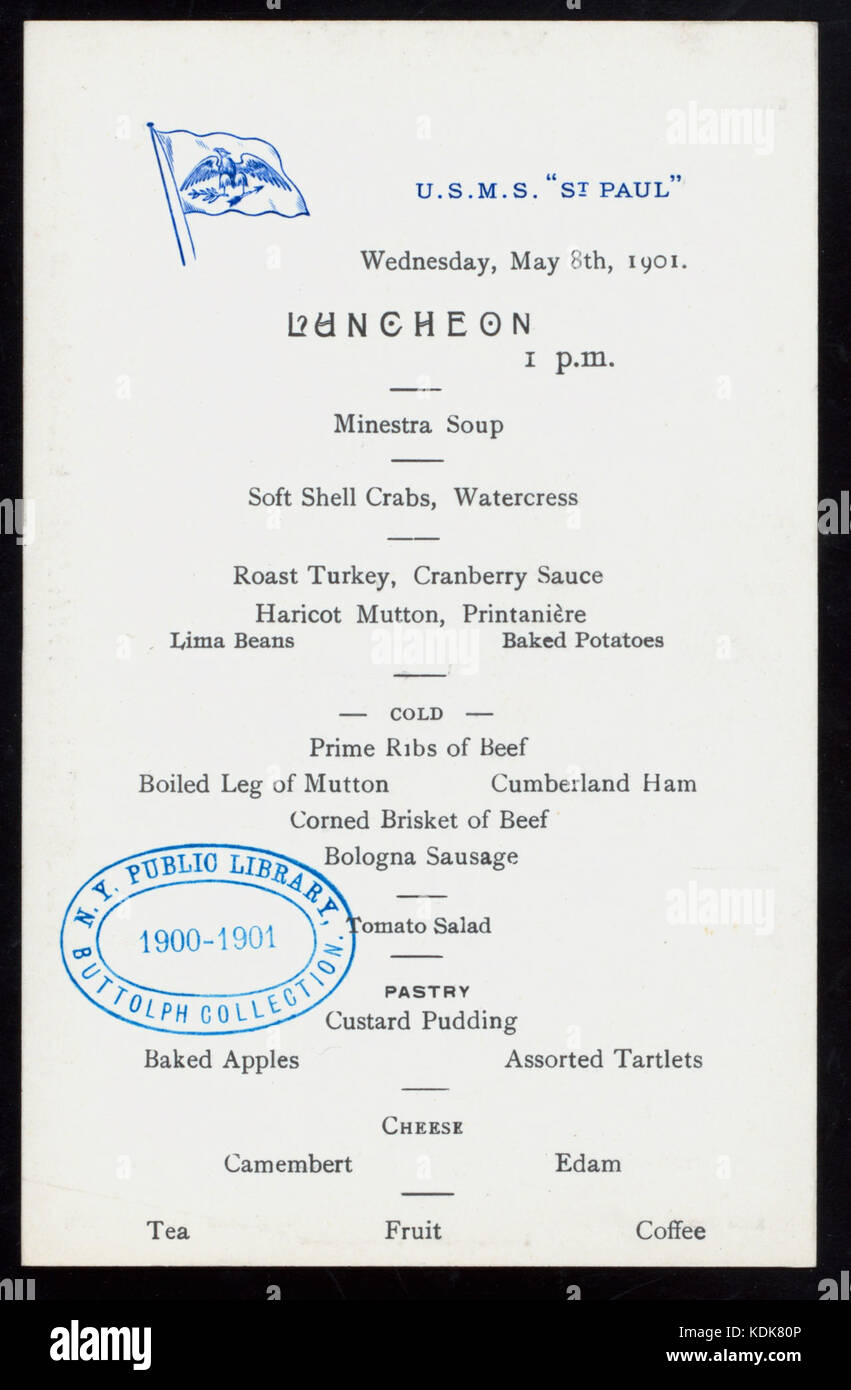 Ein Foto eines Mittagessens an Bord des US-Militärschiffs *St. Paul* auf dem Weg, der das militärische Leben und die Speisen an Bord eines Seeschiffs Mitte des 20. Jahrhunderts beleuchtet. Stockfoto