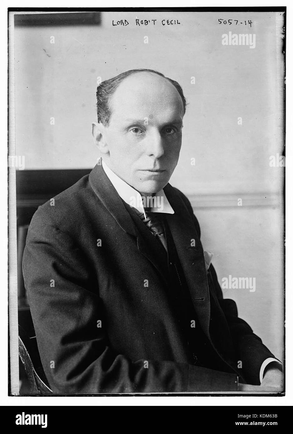 Robert Cecil, 1. Viscount Cecil der Chelwood suchen rechts ca. 1915 Stockfoto