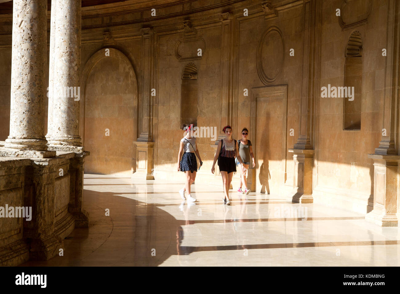 Alhambra Granada, Alhambra Granada, Terrasse von Karl V. (Carlos V) Palacetourist besuchen die letzte maurische Architektur in Europa, Stockfoto