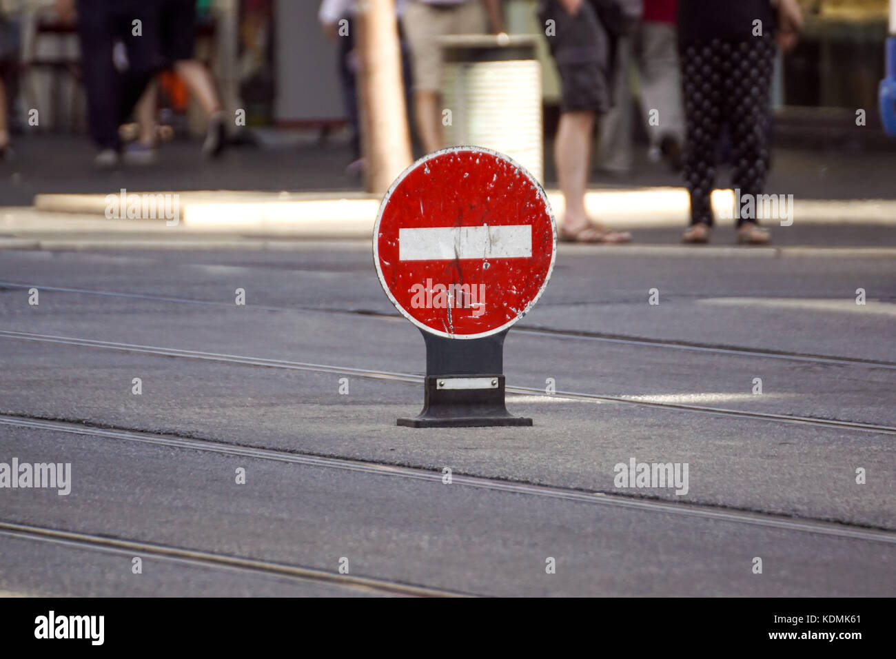 Verkehrsschild, kein Eintrag für den Verkehr auf der Straße Stockfoto