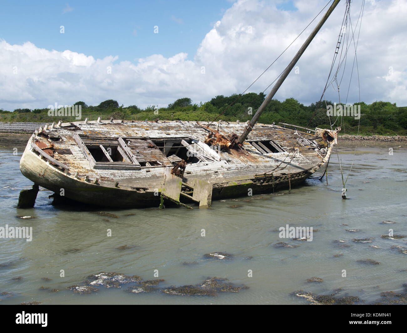 Schiffs Wrack Strandete am Wattenmeer Stockfoto