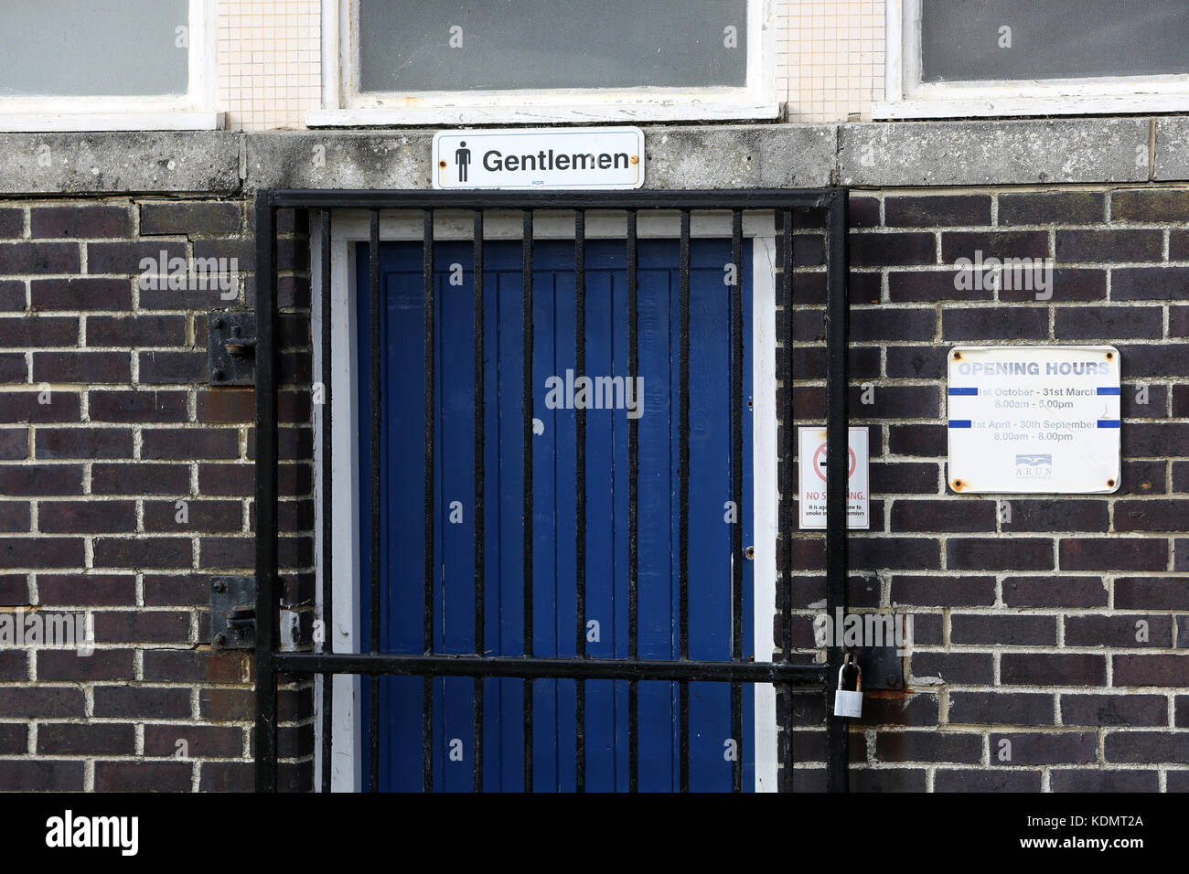 Geschlossen öffentliche Toiletten in der Küstenstadt felpham, West Sussex. Stockfoto