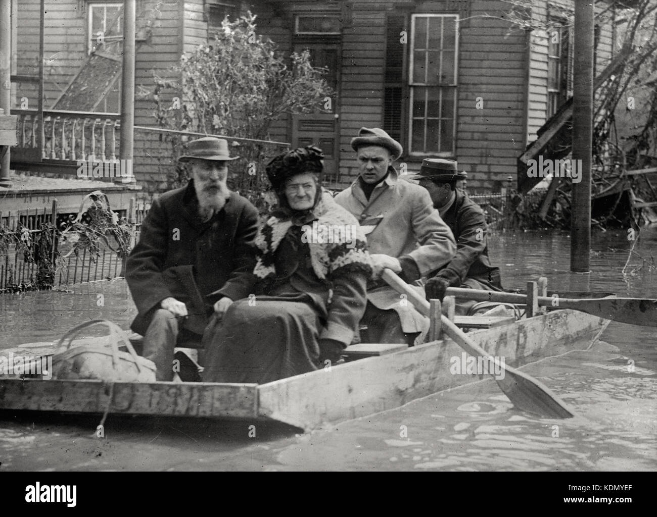 Während der Rettungsarbeiten in Dayton, Ohio Flut von 1913 Stockfoto