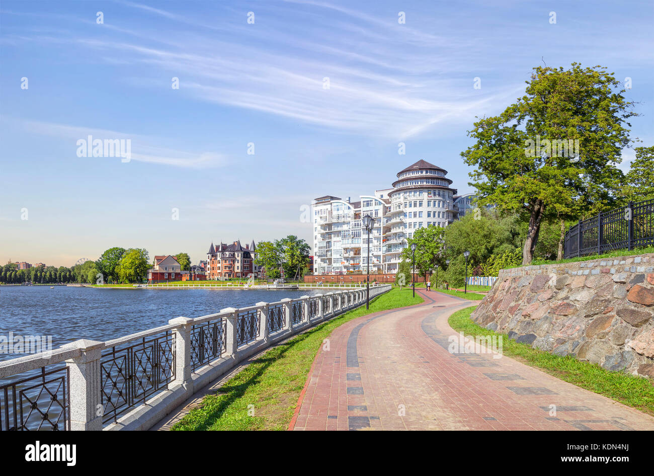 Das Ufer des Oberen Teich. Kaliningrad, Russland Stockfoto
