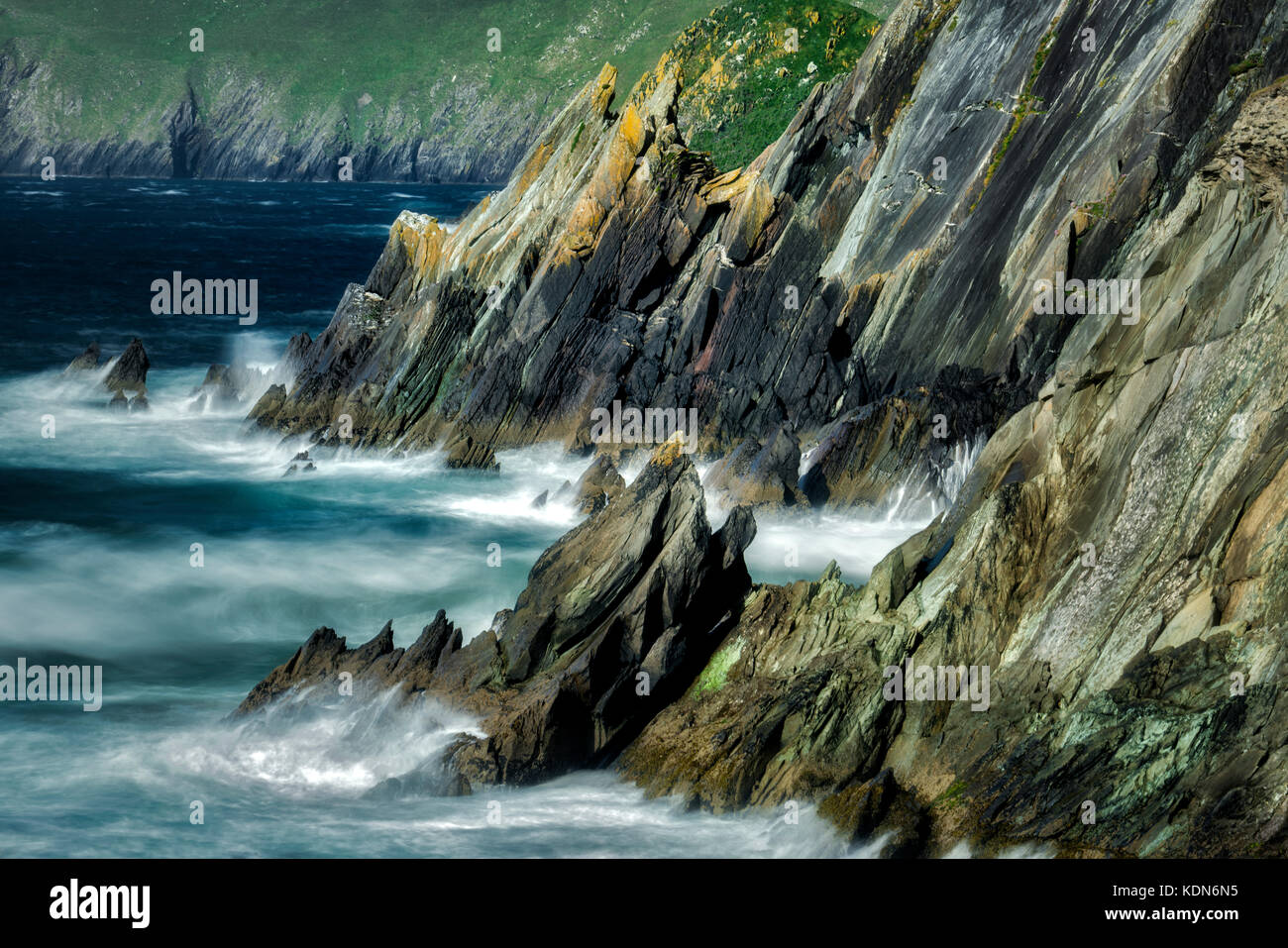 Felsige Küste am Clogher's Beach. County Kerry, Irland Stockfoto