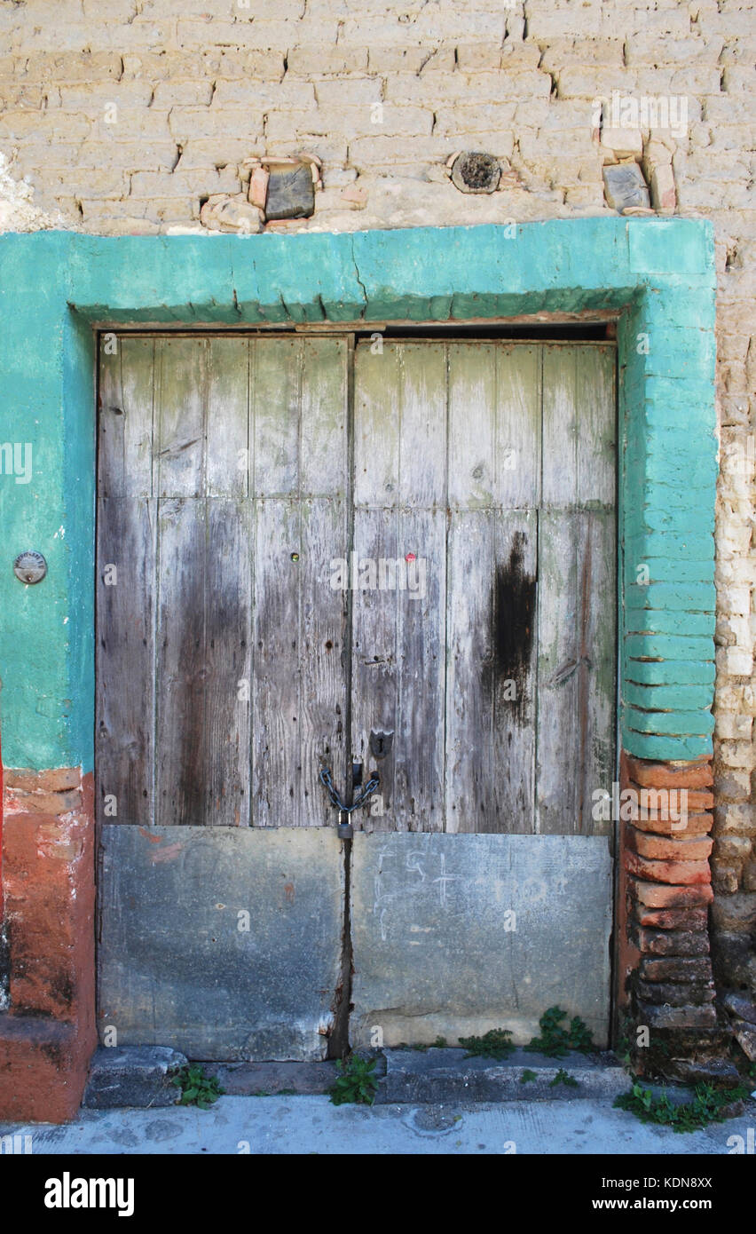 Rustikale Tür-El Tuito, Cabo Corrientes, Jalisco, Mexiko Stockfoto