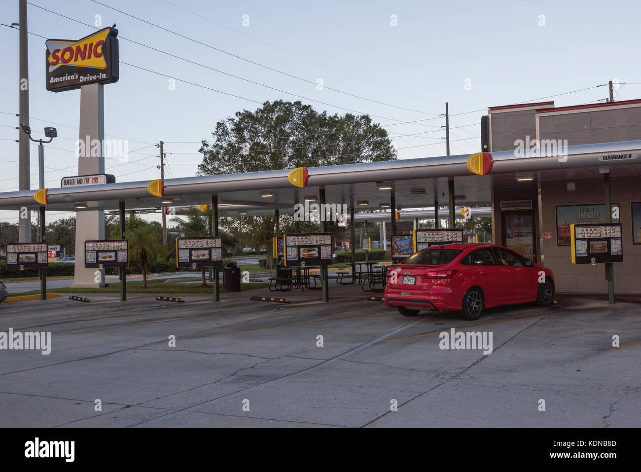 Sonic Fast Food Restaurant in Eustis, Florida USA Stockfoto