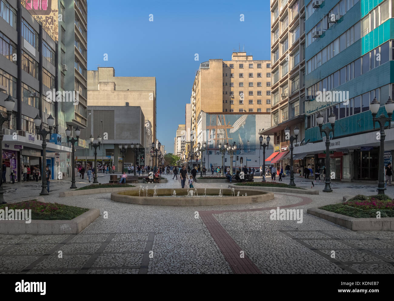 Curitiba, Brasilien - 23.August 2017: Flower Street (Rua das Flores) in der Innenstadt von Curitiba - curitiba, Parana, Brasilien Stockfoto