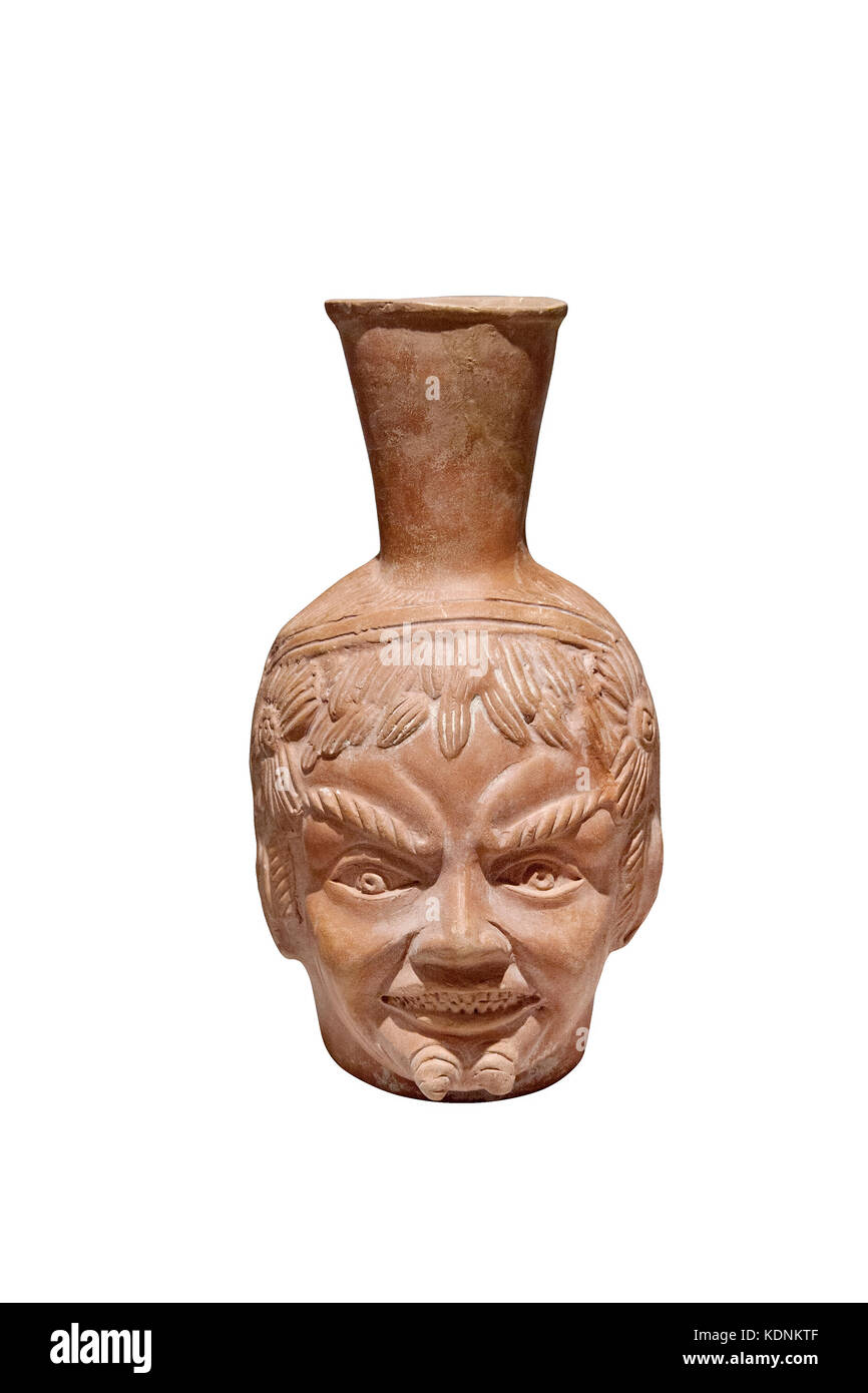 Das römische Reliefgefäß wurde aus rotem Ton zum Servieren von Wein hergestellt. Nordafrika. 4th Jahrhundert Stockfoto