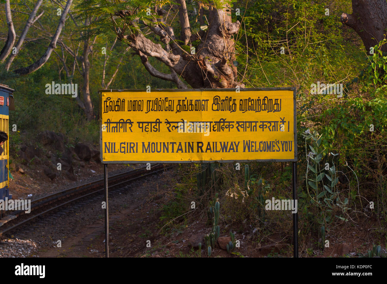 Nilgiri Mountain Railway. railroad Anmelden Tamil offizielle Sprache in