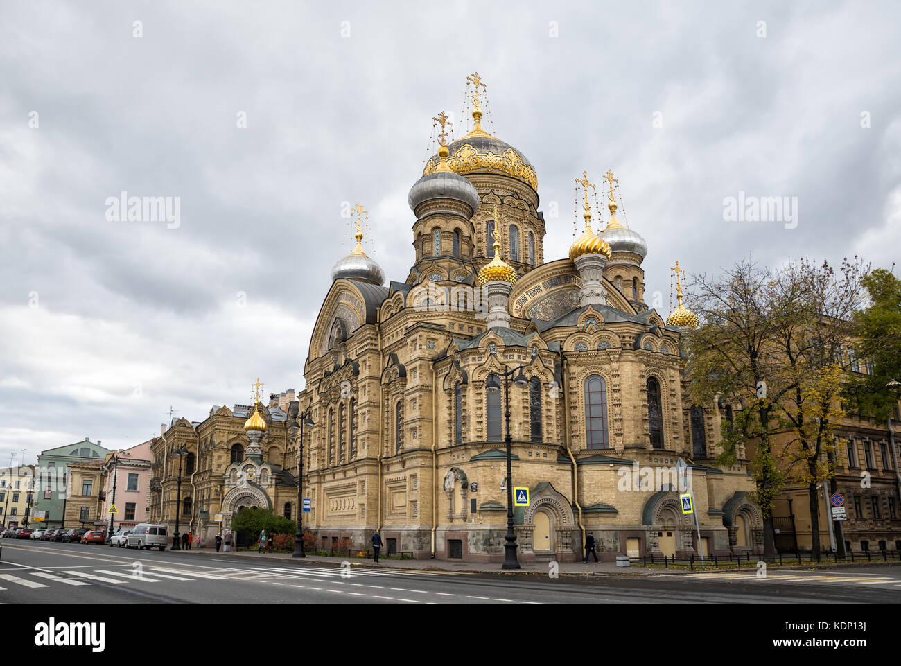 Saint-Petersburg, Russland - 14. Oktober 2017: Kirche der Himmelfahrt der Jungfrau. metochion kozelsky vvedenskaya Optina Pustyn, ehemaliger meto Stockfoto