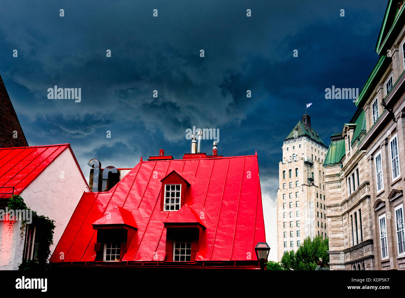 Eine leistungsstarke Sommer Sturm über Quebec City Stockfoto