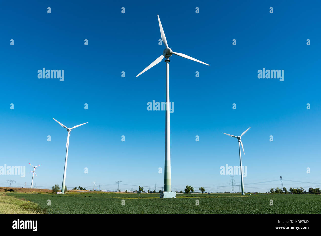 Windpark in Deutschland gesehen Stockfoto