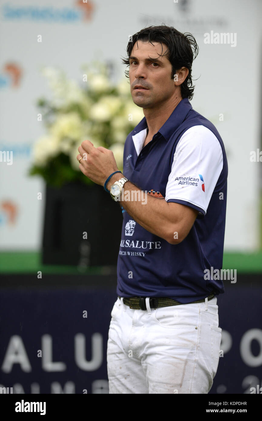 Wellington, FL - 04. MAI: Nacho Figueras sind während der Preisverleihung im Sentebale Royal Salute Polo Cup am 4. Mai 2016 in Wellington, Florida zu sehen. Personen: Nacho Figueras Transmission Ref: FLXX Credit: Hoo-Me.com/MediaPunch ***NO UK*** Stockfoto