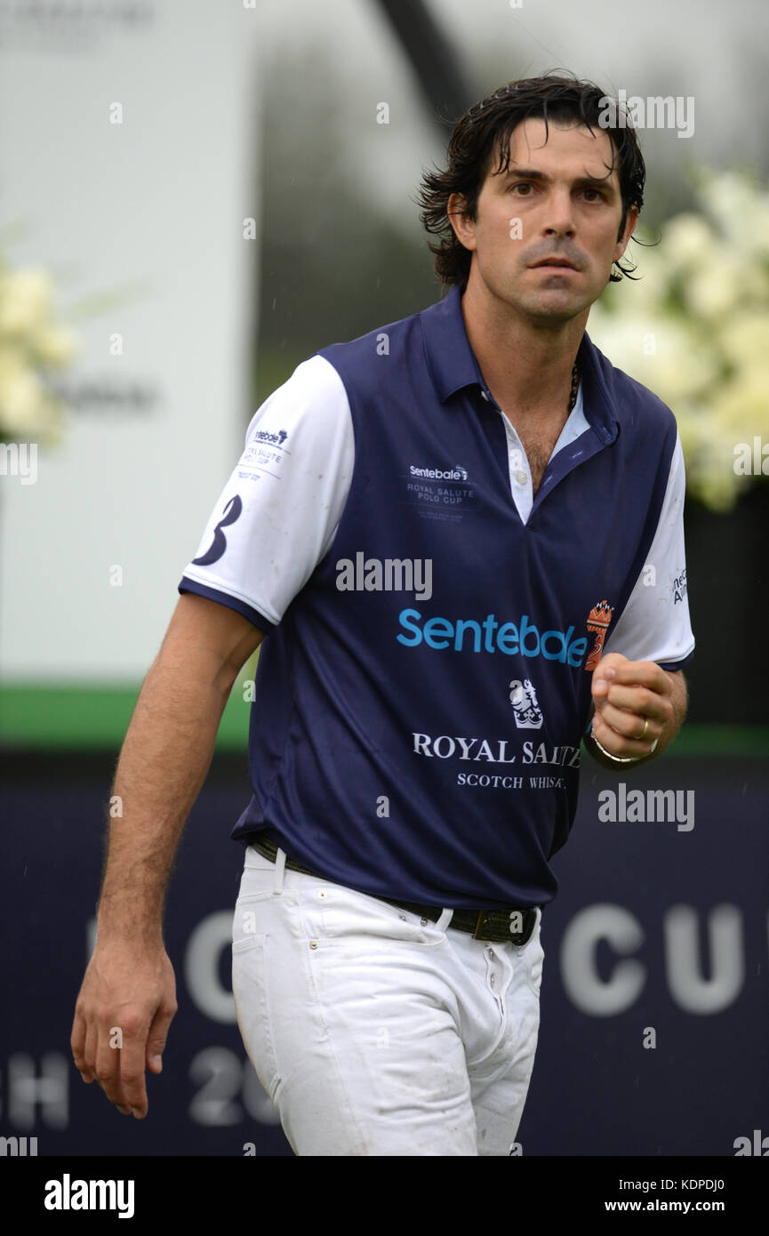 Wellington, FL - 04. MAI: Nacho Figueras sind während der Preisverleihung im Sentebale Royal Salute Polo Cup am 4. Mai 2016 in Wellington, Florida zu sehen. Personen: Nacho Figueras Transmission Ref: FLXX Credit: Hoo-Me.com/MediaPunch ***NO UK*** Stockfoto