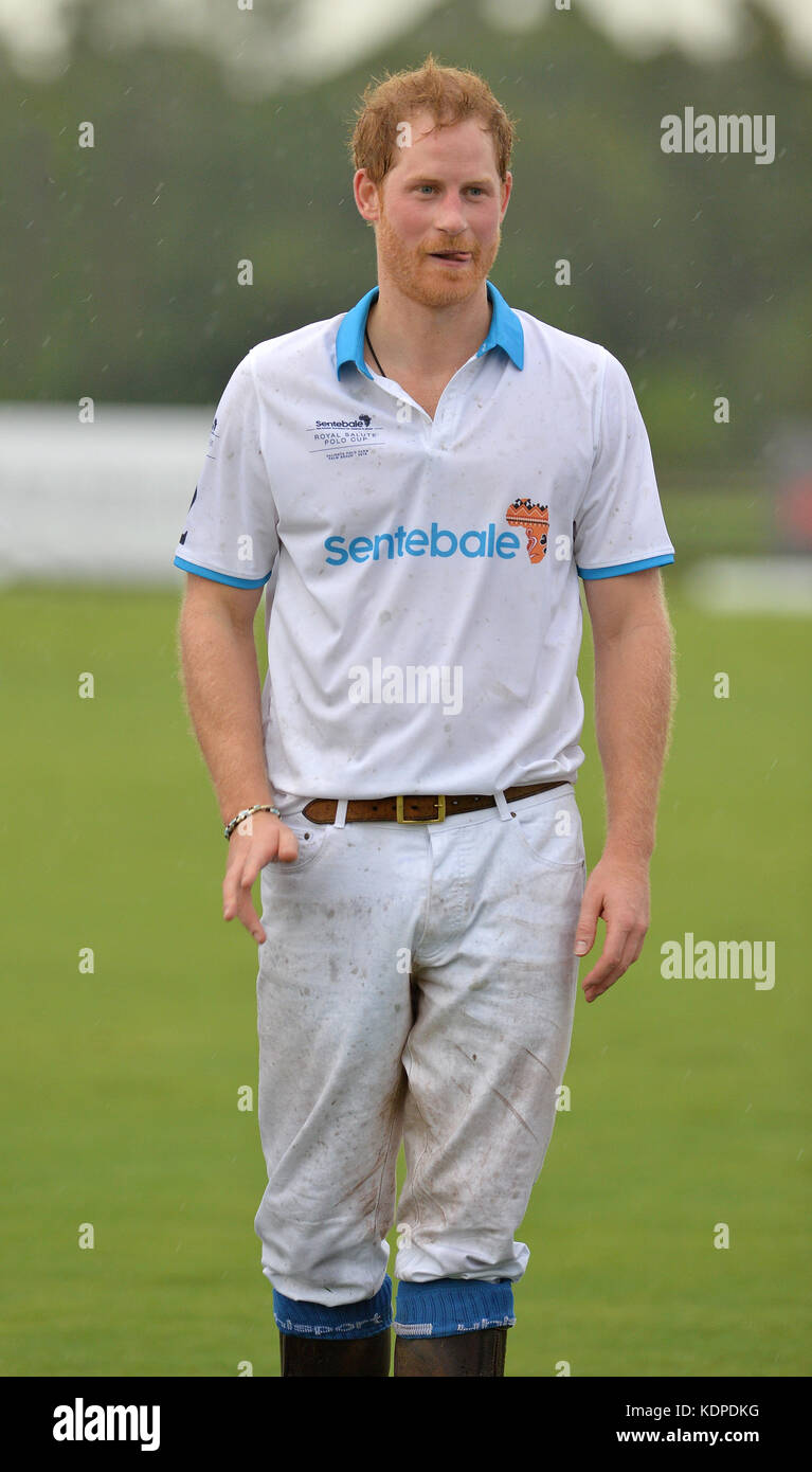 Wellington, FL - 04. MAI: Prinz Harry wird während der Preisverleihung im Sentebale Royal Salute Polo Cup am 4. Mai 2016 in Wellington, Florida, gesehen. Personen: Prince Harry Transmission Ref: FLXX Credit: Hoo-Me.com/MediaPunch ***NO UK*** Stockfoto