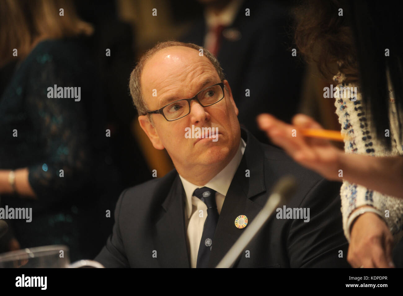 New YORK, NY - 07. JUNI: Presse-Briefing† zur Ozeankonferenz durch Seinen Heiteren Hochmut Prinz Albert II. Von Monaco im Sitz der Vereinten Nationen in New York, am 7. Juni 2017 in New York City Menschen: Prinz Albert Transmission Ref: MNC1 Kredit: Hoo-Me.com/MediaPunch ***NO UK*** Stockfoto