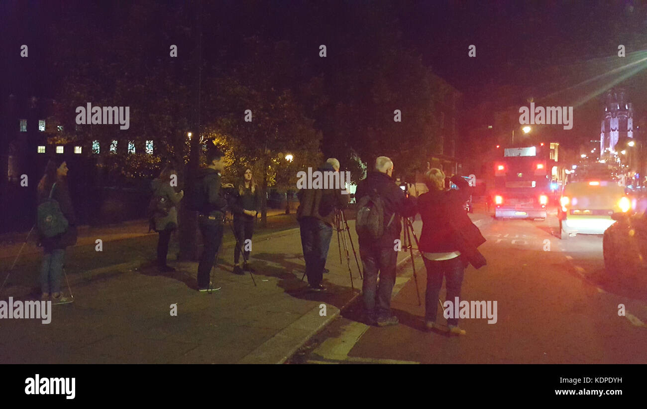 Fotografieren bei Nacht, Park Street von der Unterseite des Hügels auf College Green in Bristol. Robert timoney/alamy/Stock/Bild Stockfoto