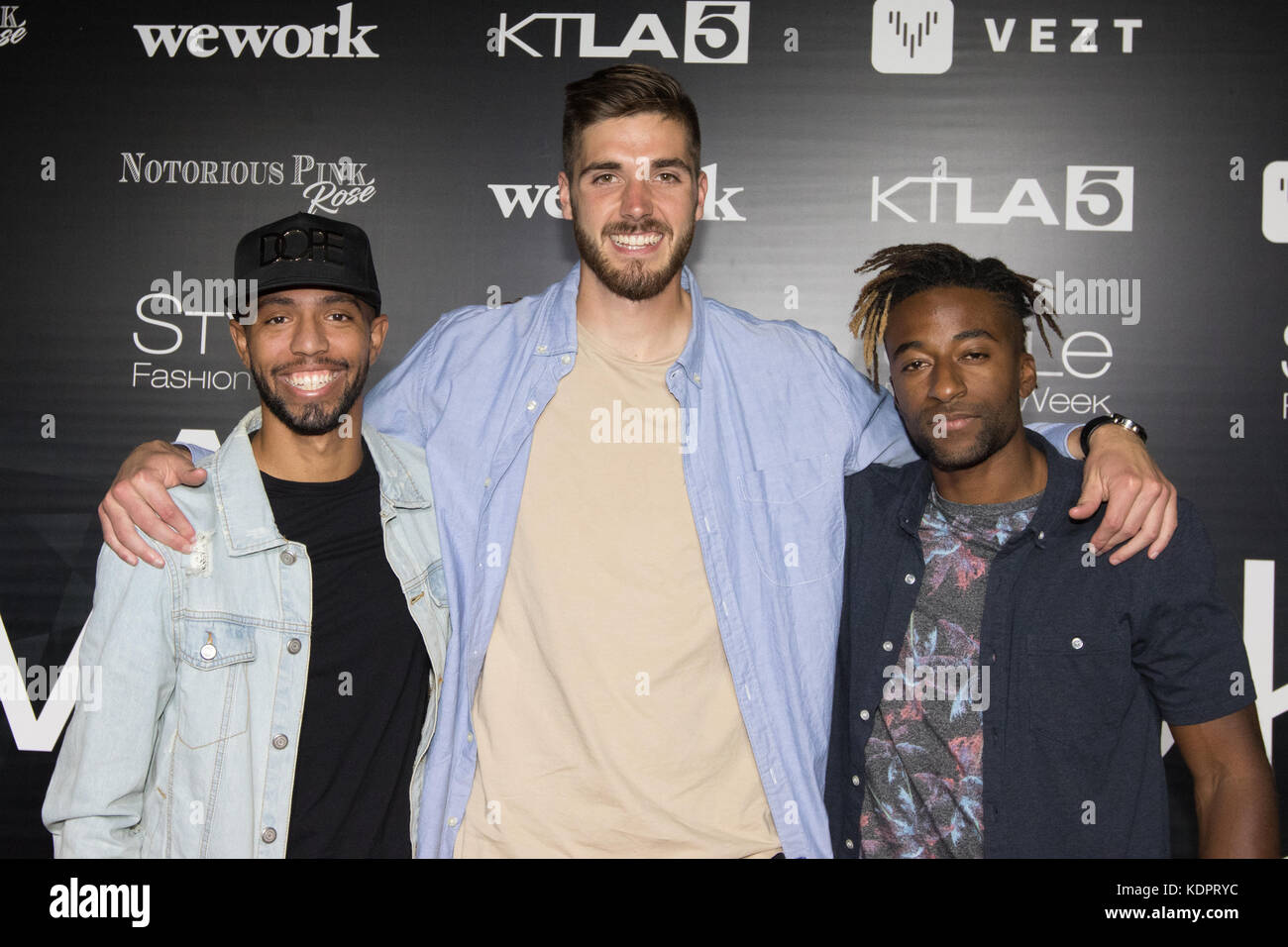 West Hollywood, Kalifornien, USA. 14. Oktober, 2017. professionelle Fußball-Spieler Joe Franco, markhus Lacroix und Casey beyers Sorgen los Fashion Week ss18-style fashion week Angeles im Pacific Design Center in West Hollywood, Kalifornien am 14. Oktober 2017. Credit: Sheri determan/alamy leben Nachrichten Stockfoto
