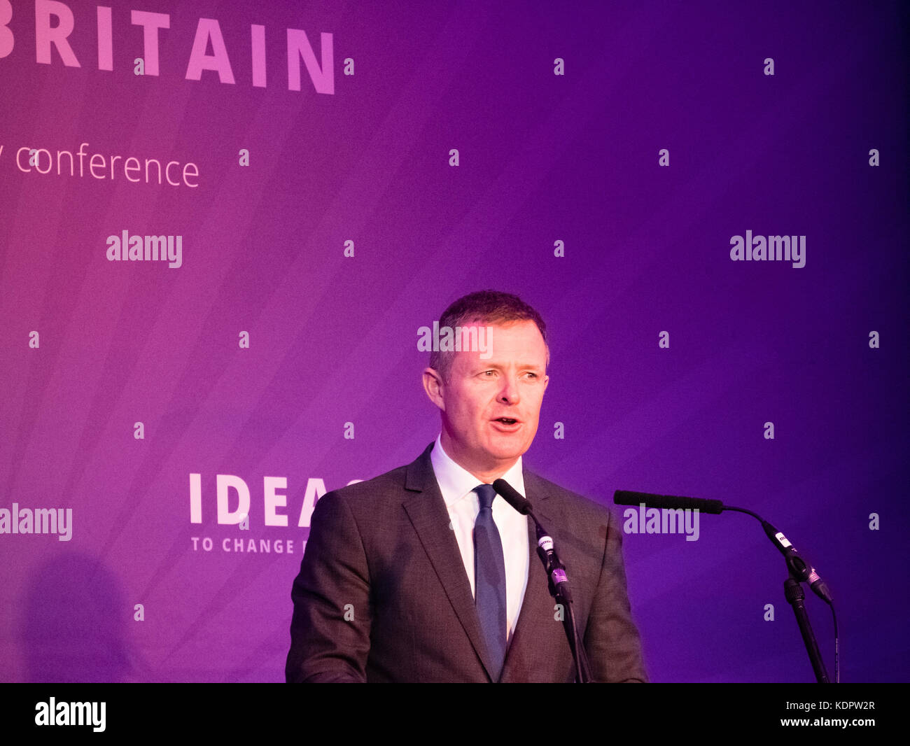 Jeremy Meilen die Waliser Arbeits- und kooperative Partei Abgeordnete neath Adressen der 100. Konferenz der Genossenschaft Partei in London Stockfoto