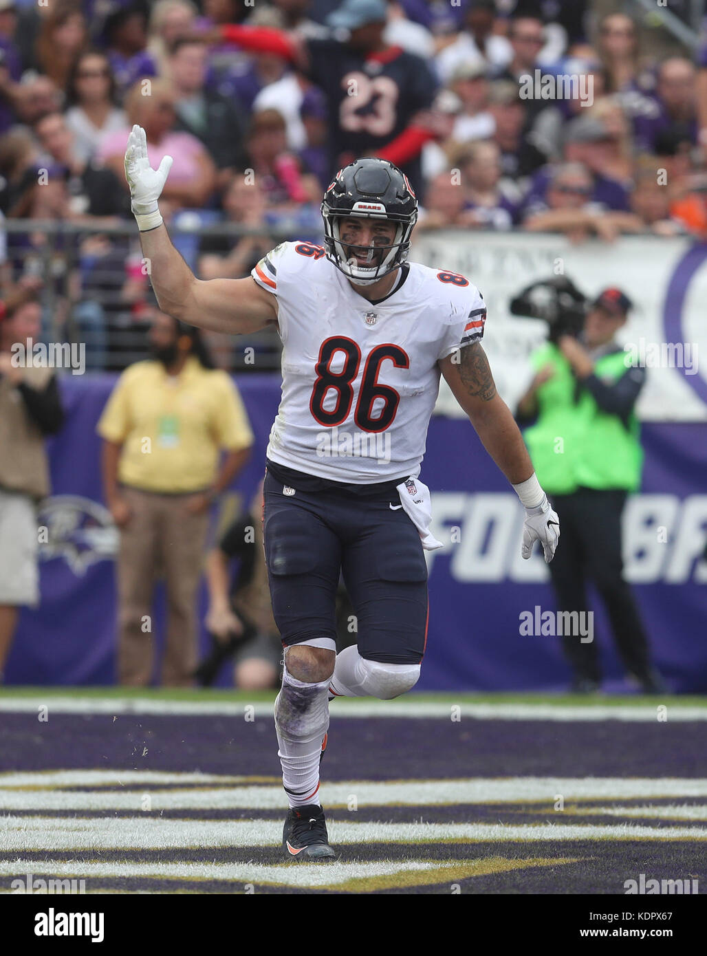 Chicago Bears TE Zach Miller (86) feiert seinen zweiten Viertel Touchdown Rezeption während eines Spiels gegen die Baltimore Ravens bei M&T Bank Stadium in Baltimore, MD, am 15. Oktober 2017. Foto/Mike Buscher/Cal Sport Media Stockfoto