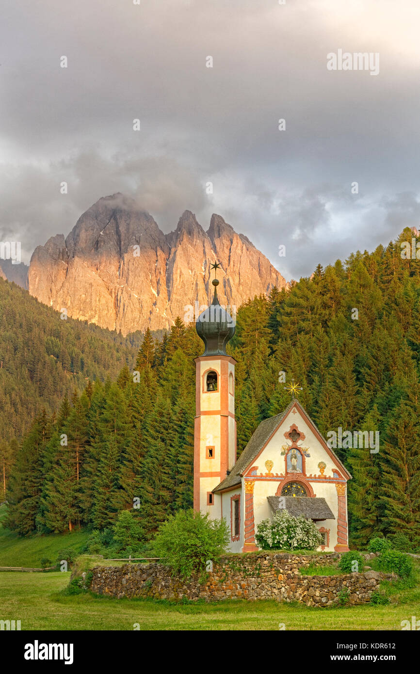 Kapelle von St. Johann mit geisler Groupe, villnös, Provinz Südtirol, Italien, Europa Stockfoto