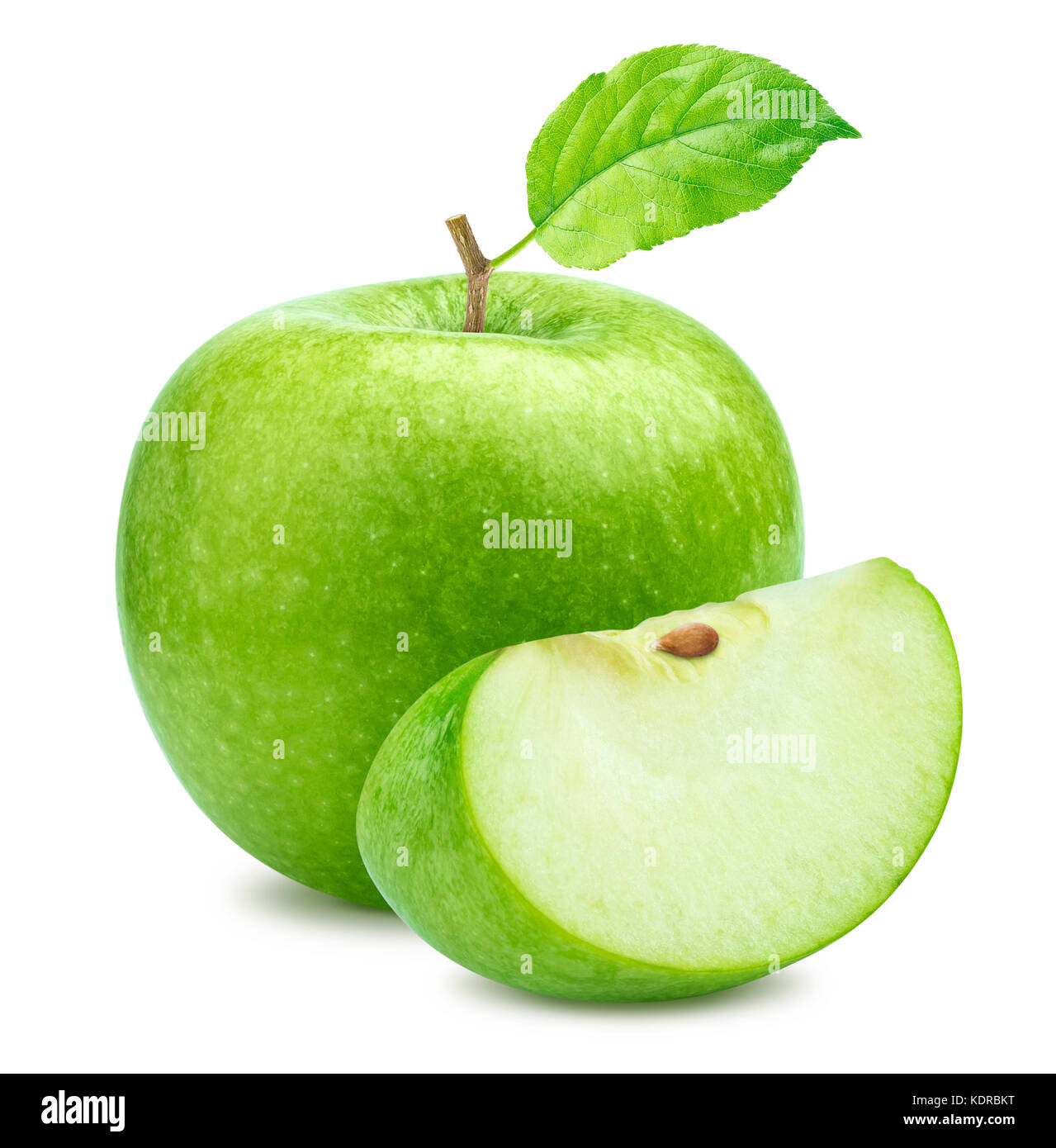 Ein grüner Apfel und Quartal Stück auf weißem Hintergrund Stockfoto