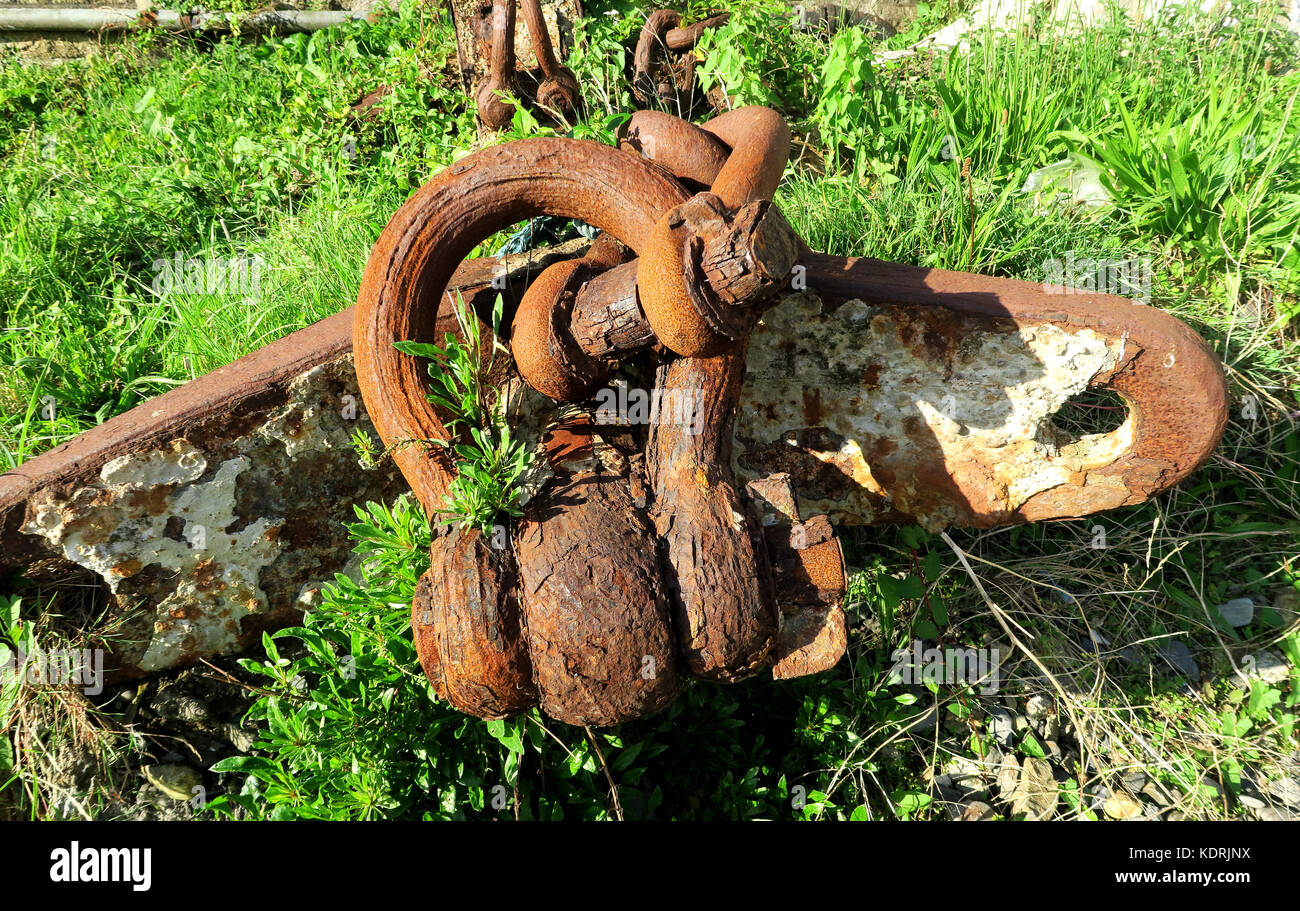 Dock Seite time warp. Fesseln und dockside Liegeplatz heavy duty Equipment. Stockfoto