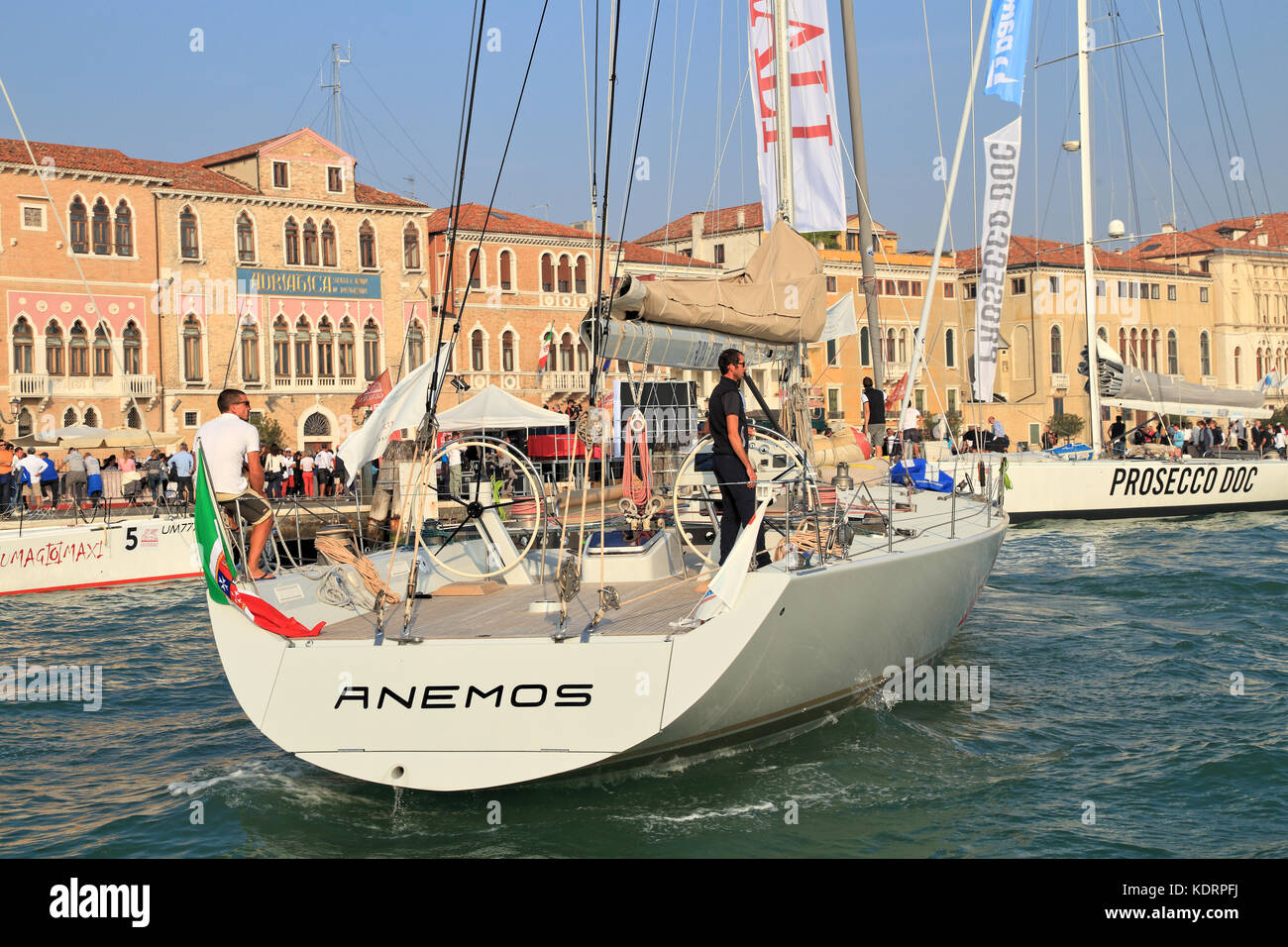 Segeln Maxi Yacht Anemos auf der Venedig Gastfreundschaft Herausforderung 2017 Stockfoto
