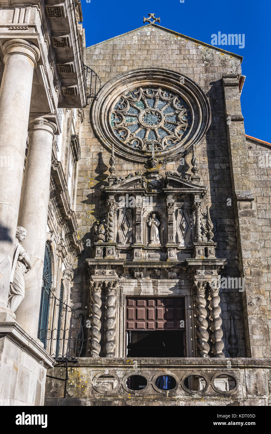 Fassade der Kirche des Heiligen Franziskus (Igreja de São Francisco) in Porto Stadt auf der iberischen Halbinsel, zweitgrößte Stadt in Portugal Stockfoto