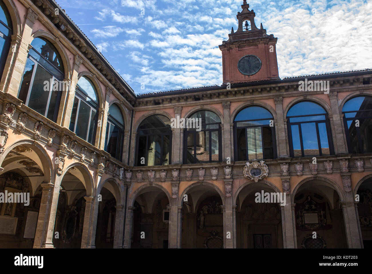 Die archiginnasio in Bologna, sobald das Hauptgebäude der Universität von Bologna, Italien Stockfoto