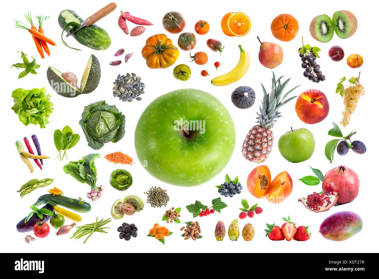 Konzept der gesunden Ernährung, verschiedene Früchte und Gemüse fünf ein Tag auf Mitte Hintergrund mit einem grünen Apfel in der Mitte Essen Stockfoto