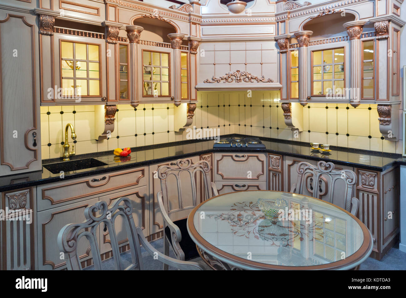 Küche möbel Interieur im Empire Stil Stockfoto