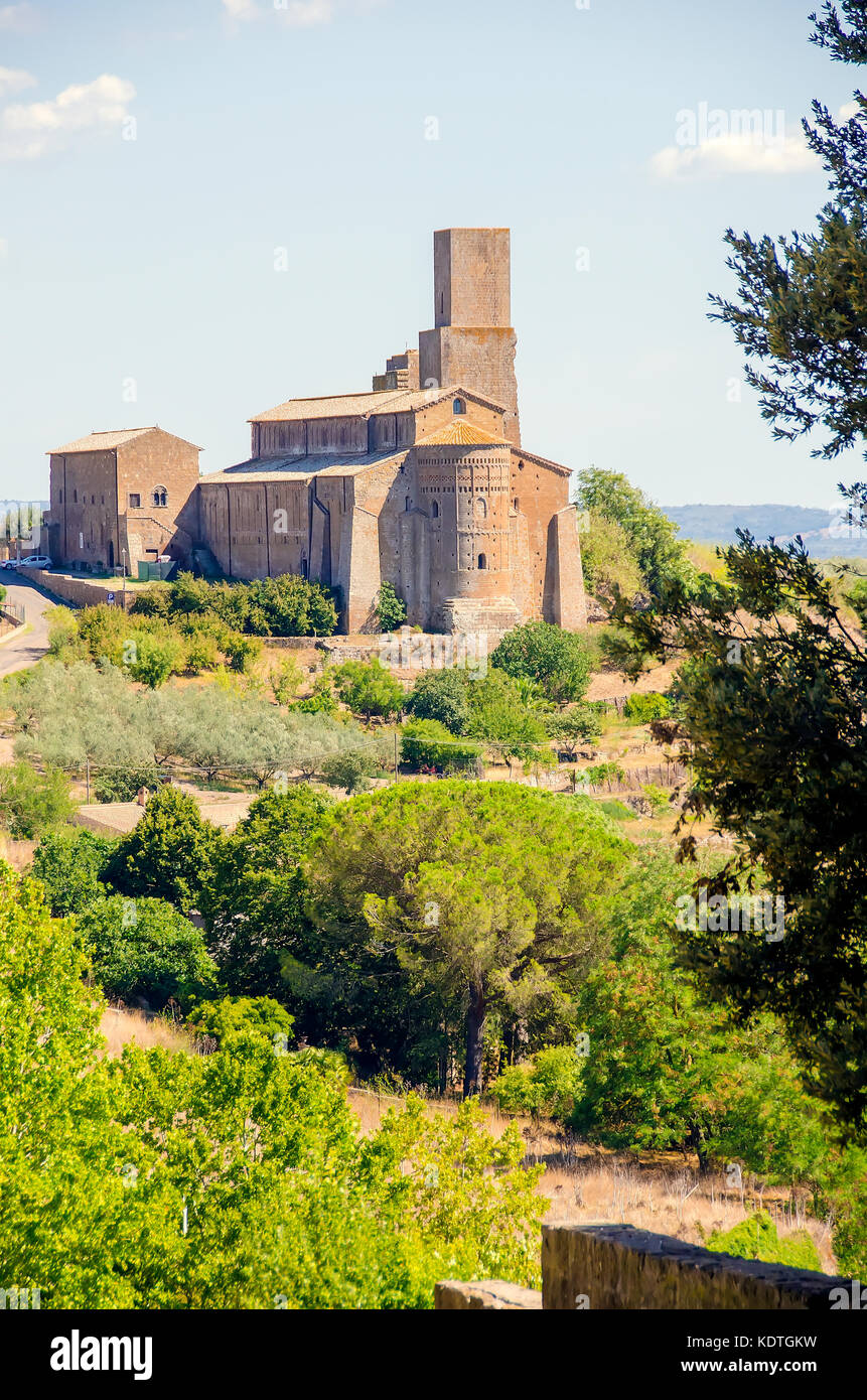 Äußere der Apsis von St. Peters Kirche, Tuscania, Provinz Viterbo, Latium, Italien Stockfoto