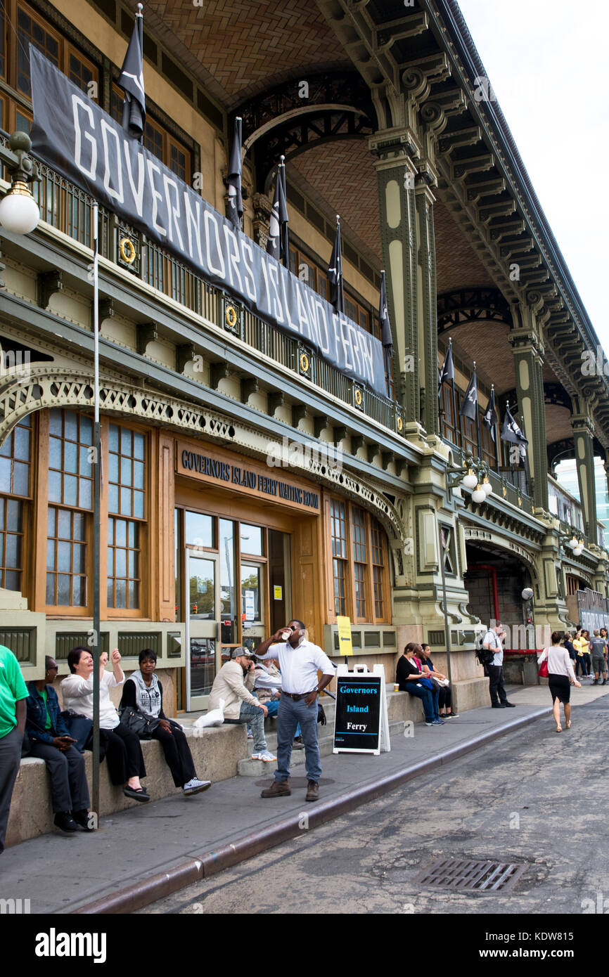 Ein Kunstwerk auf dem Display während der 2017 Governors Island Art Fair, New York, USA Stockfoto