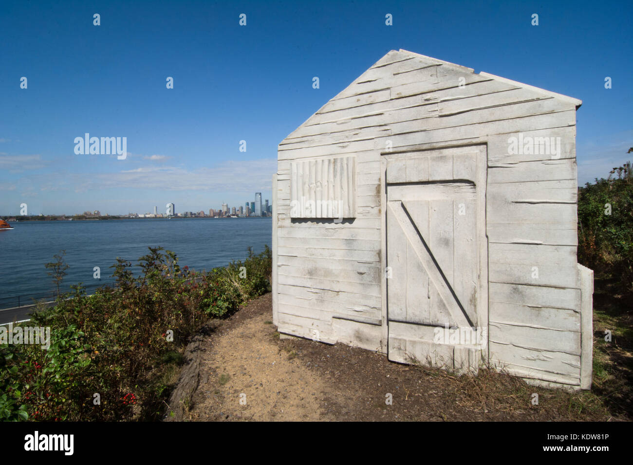 Rachel Whitehead's Art Installation, 'Kabine' sitzt auf Entdeckung Hügel auf Governors Island, New York Harbor, USA Stockfoto