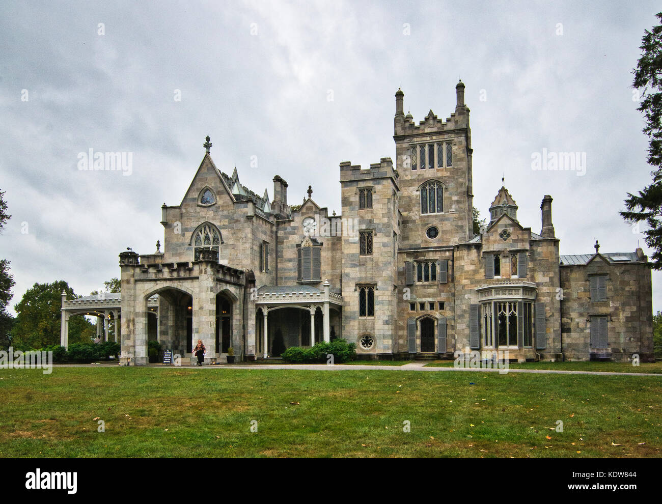 Die gotische Architektur des historischen Lyndhurst Mansion, an den Ufern des Hudson River, Tarrytown, New York, USA Stockfoto