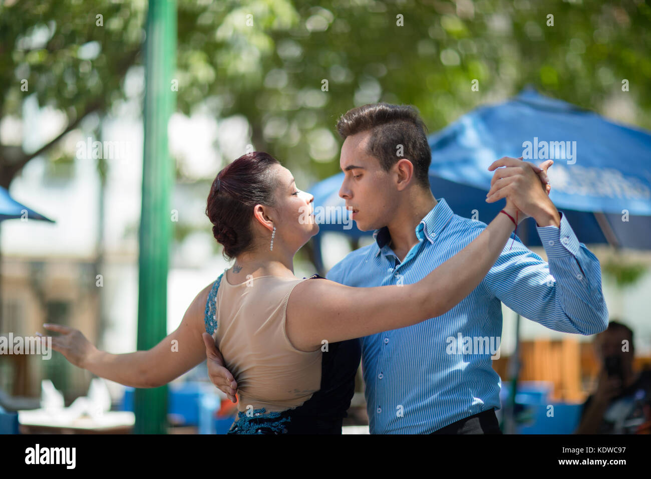 Tango Tänzer auf der Plaza Dorrego, St Elmo, Buenos Aires Stockfoto
