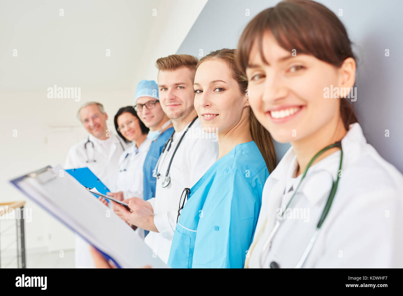 Gruppe von Ärzten in der Ausbildung zum Arzt als Team in der Ausbildung Stockfoto